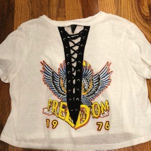 Forever 21 t-shirt (size S)